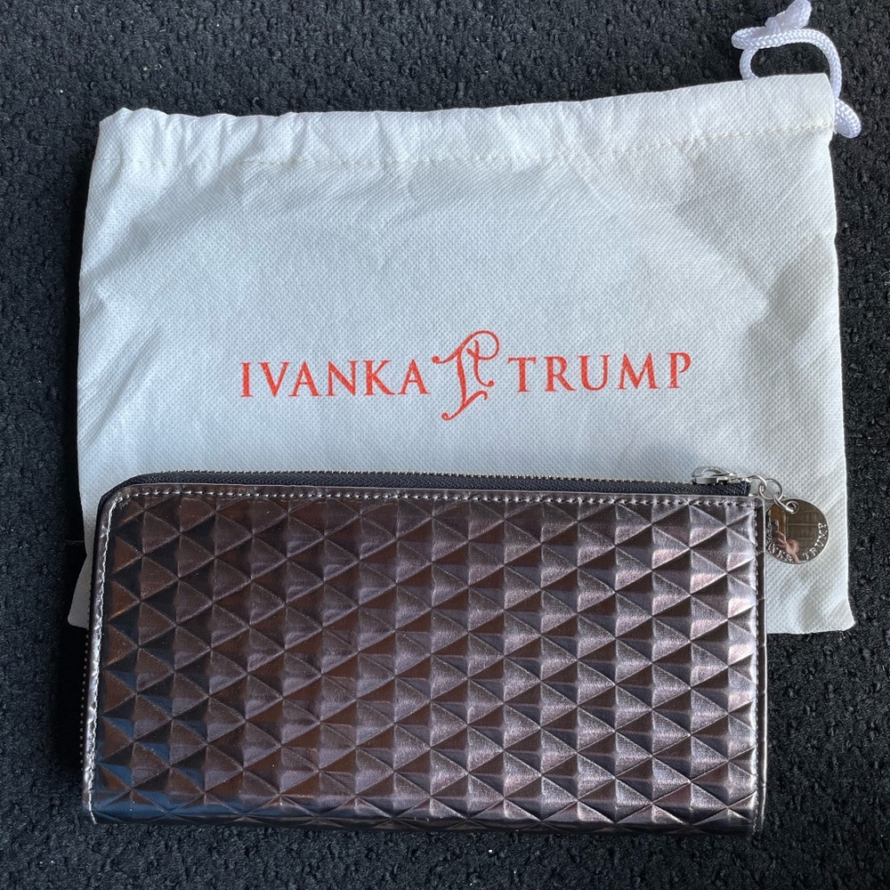 Ivanka Trump Wallet